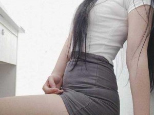 大胆女人人体图片;大胆女人人体图片：探索女性身体的艺术之美